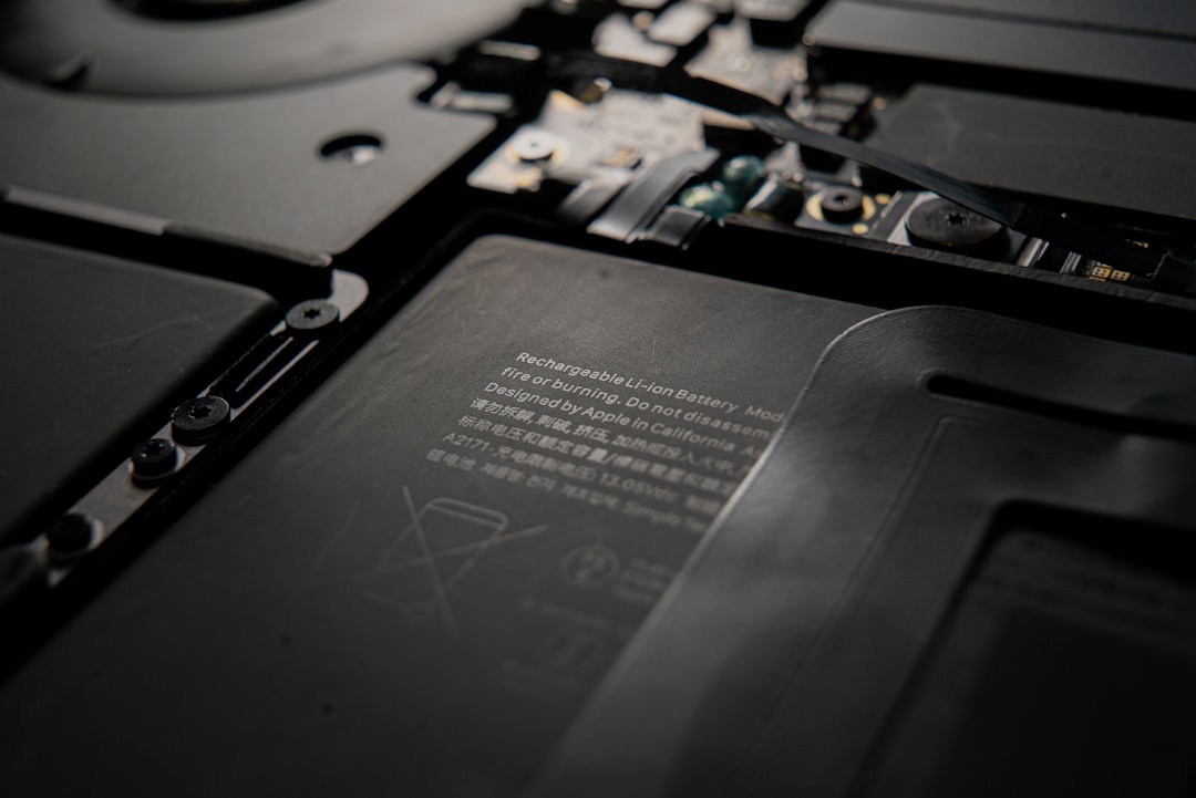 Valve 官方宣布允许 iFixit 继续销售 Steam Deck LCD 电池，维护玩家权益
