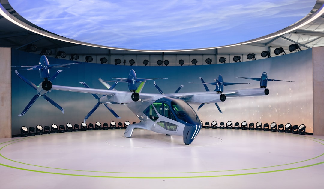 Archer Aviation 与 Anduril 联合开发的电动垂直起降飞机 Thunder 概念图