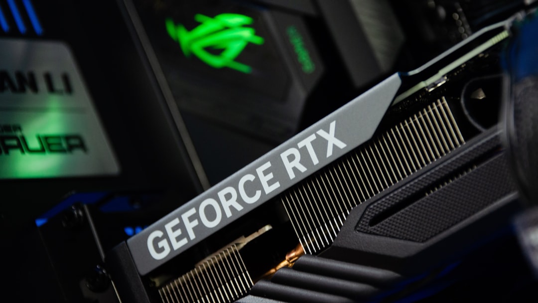 GeForce NOW 控制器界面展示流放之路和战地游戏的截图
