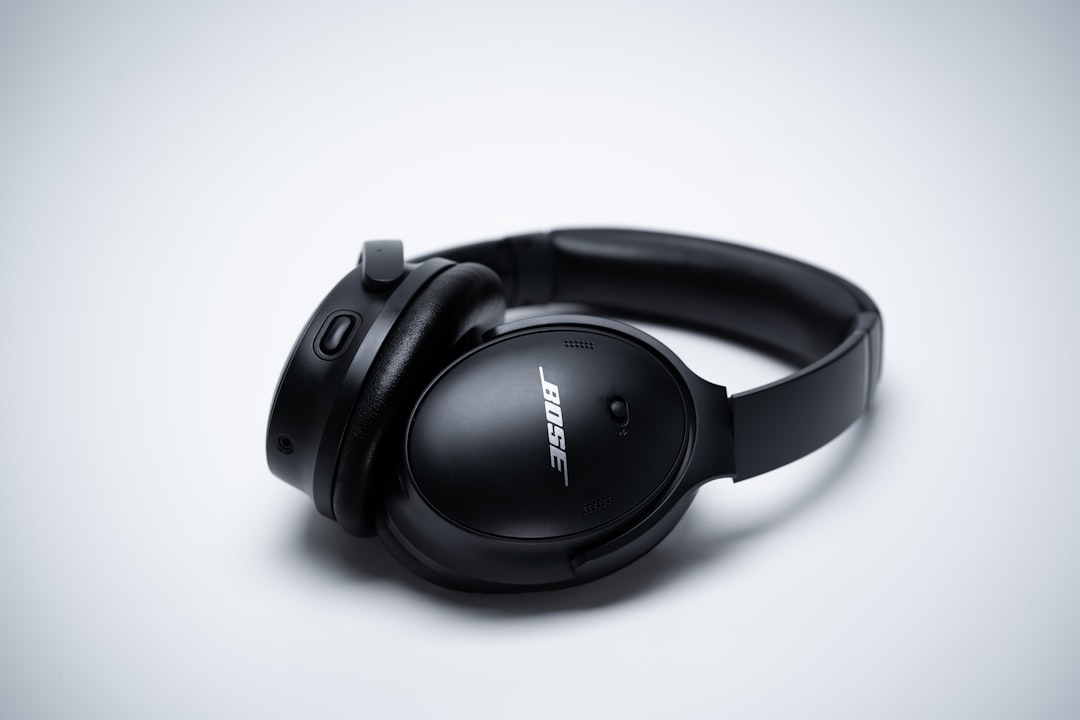 Bose CEO Lila Snyder 接受 The Verge 专访，讨论 AI 技术在音频领域的应用