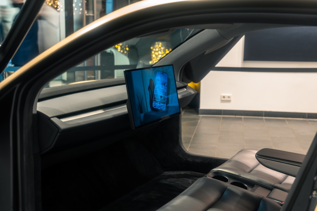 特斯拉 Cybercab 无人驾驶出租车概念图
