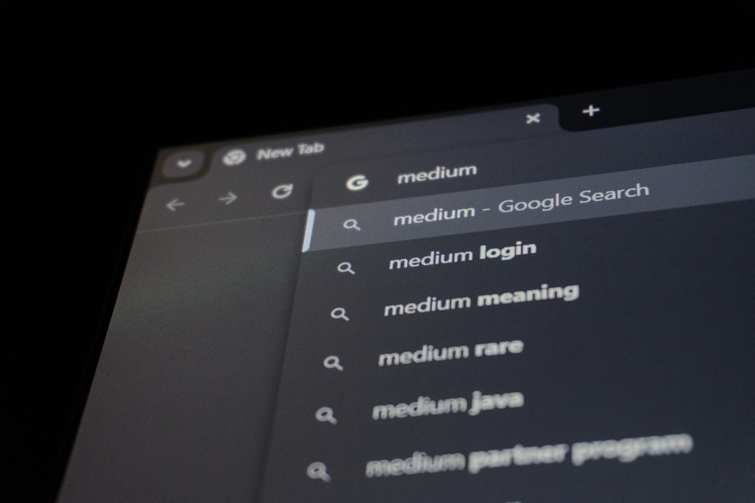 Google Discover 应用界面展示 AI 定制功能