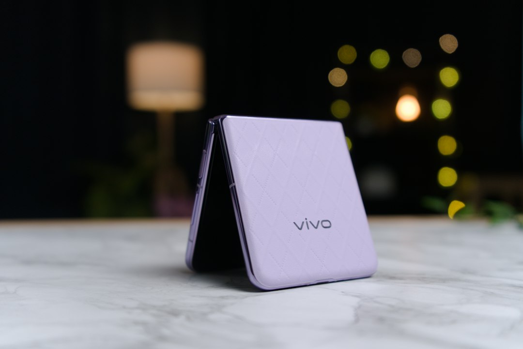 Vivo X Fold 6 全球版手机外观渲染图