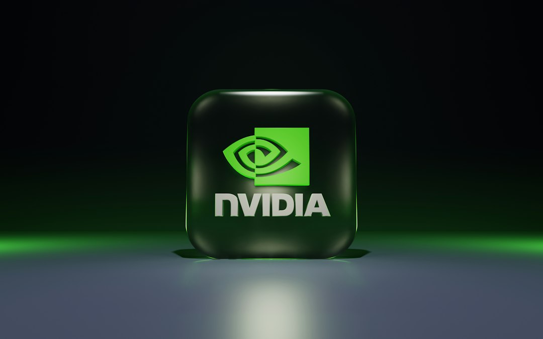 NVIDIA Kumo Tabular 模型架构示意图，展示单次前向传递预测流程