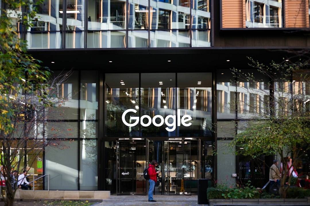 Google Guided Vision Feature on Android showing AI real-time audio descriptions