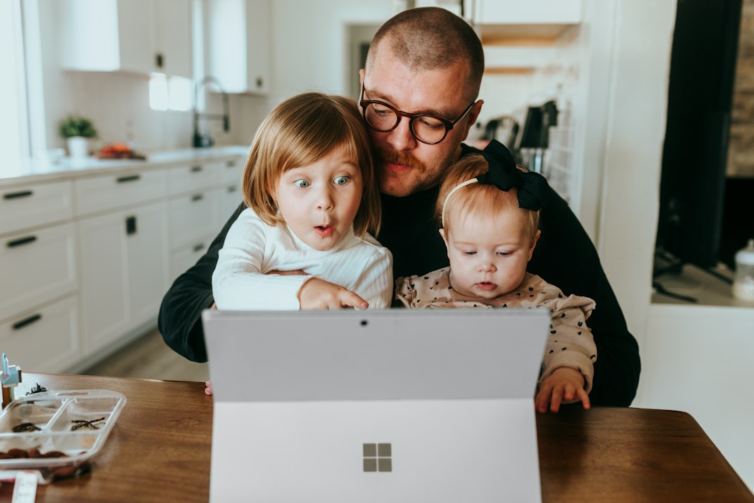Microsoft 365 Family subscription sharing Copilot features