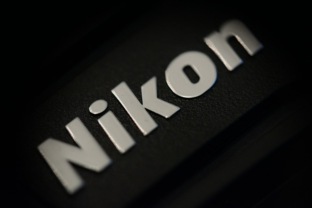 Nikon 小世界动态摄影大赛冠军因使用生成式AI制作视频被取消资格