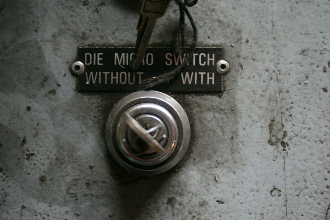 Mechanism Basecase Switch 2 case