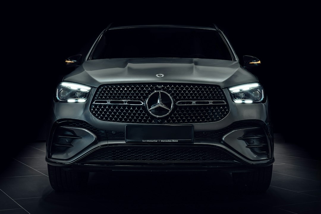 梅赛德斯-AMG GT SUV 电动概念车渲染图